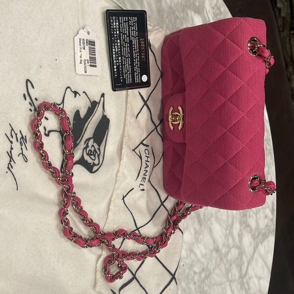 Chanel pink quilted jersey mini flap gold hardware - Picture 3 of 7